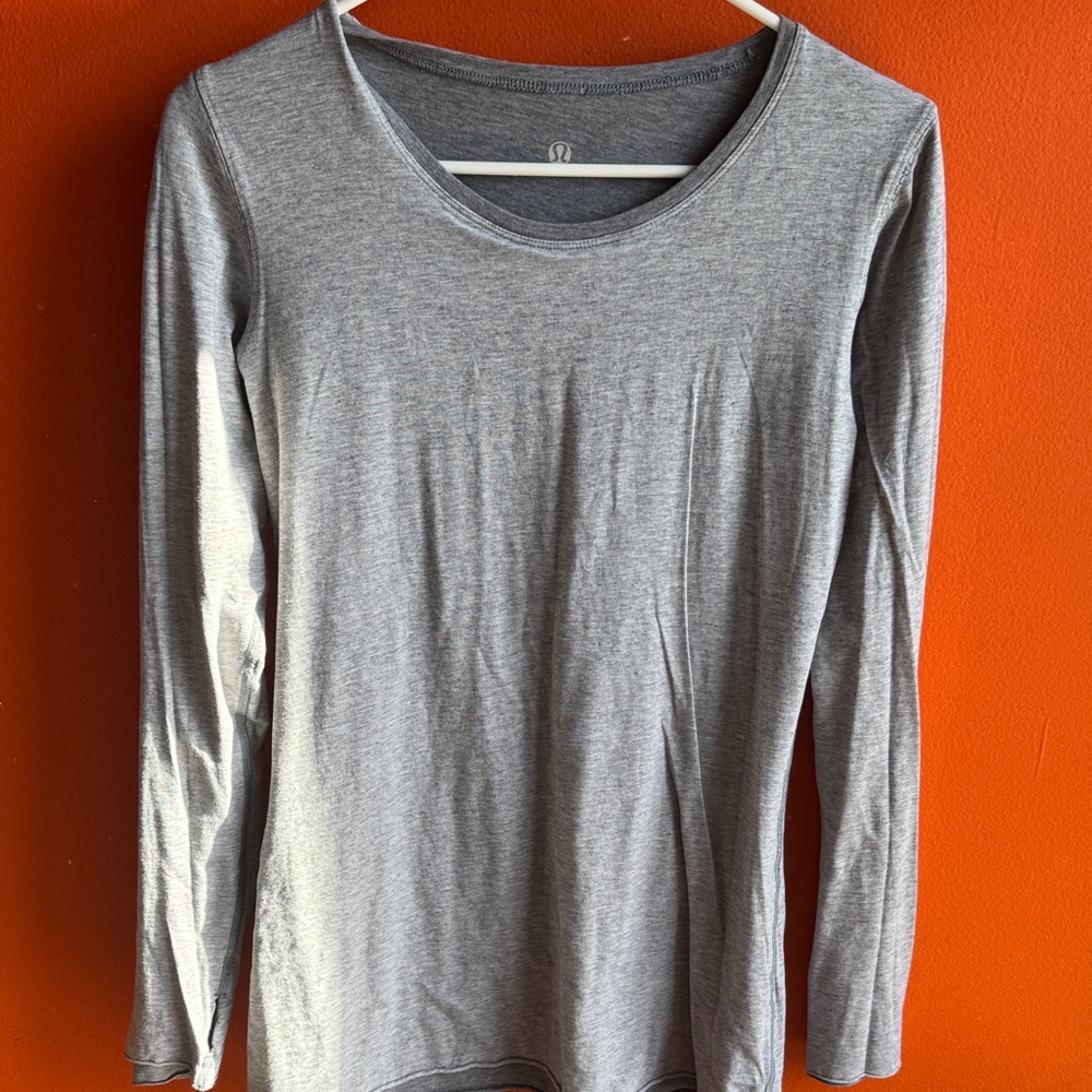lululemon athletica Heather Gray Long Sleeve Top